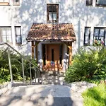 Im Ersten Obergeschoss By Interhome דירה