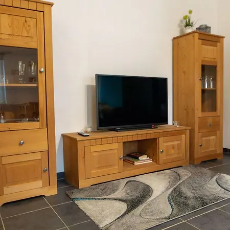 Im Ersten Obergeschoss By Interhome *