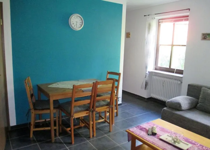 Im Ersten Obergeschoss By Interhome *